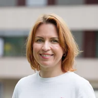 Frau Isabell Görting