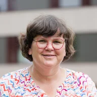 Frau Dr. Katharina Peters